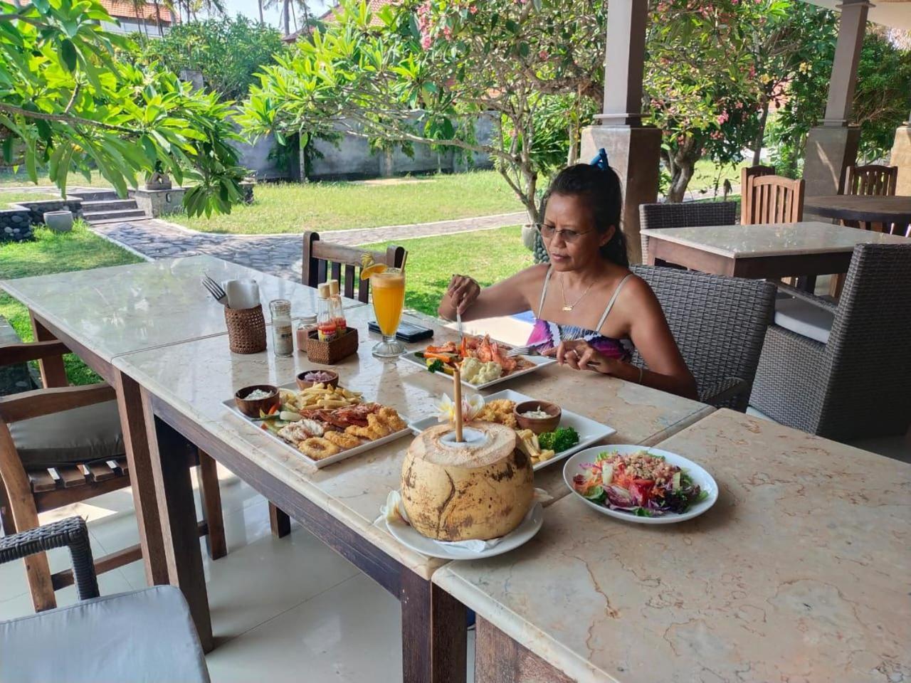 Ganesh Beach Hotel Candidasa Dış mekan fotoğraf